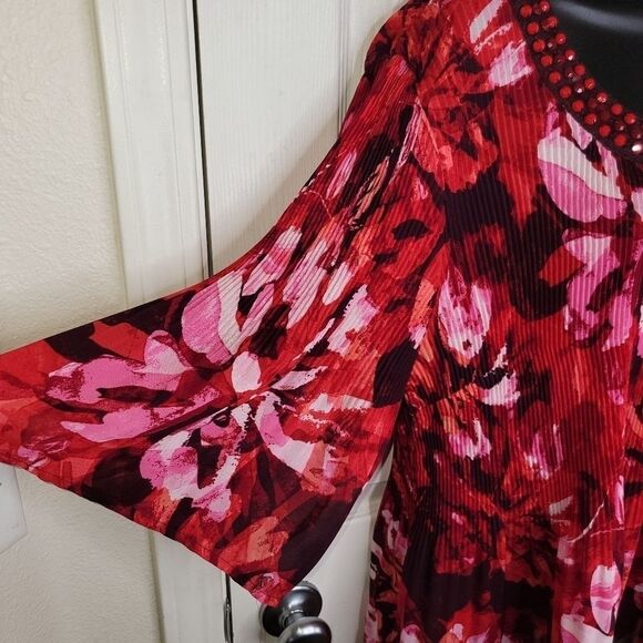 Catherines broomstick red floral beaded blouse top 1xwp (18/20wp) - Picture 3 of 6